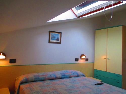 Hotel Prestige Room Type - Small Double Room - Attic