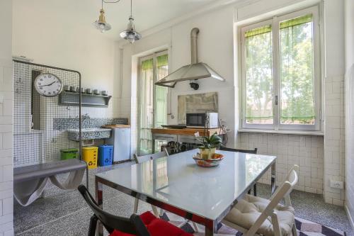 BUONARROTI Apartment in Florence-hosted by Sweetstay