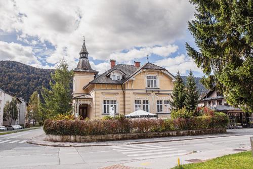. Guest House Veronika