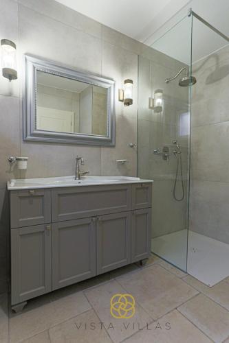 Bathroom, Vista Villas - Salty Kisses Apartment Villa S in Rtina