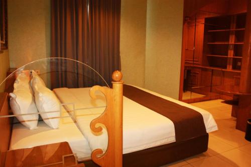 Travellers Suites Serviced Apartments Room Type - Penthouse Suite