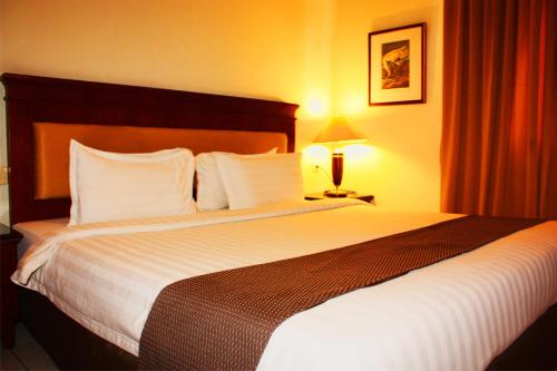 Travellers Suites Serviced Apartments Room Type - One-Bedroom Suite