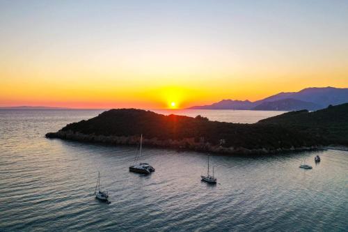 "ΒΡΟΧΟΠΟΙΟΣ" Ενοικιαζόμενα Δωμάτια Ευαγγέλου Μιχαήλ ("ΒΡΟΧΟΠΟΙΟΣ" Ενοικιαζομενα Δωματια Ευαγγελου Μιχαηλ) in Ammoudia