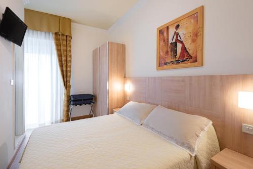 Hotel Corinna - image 7