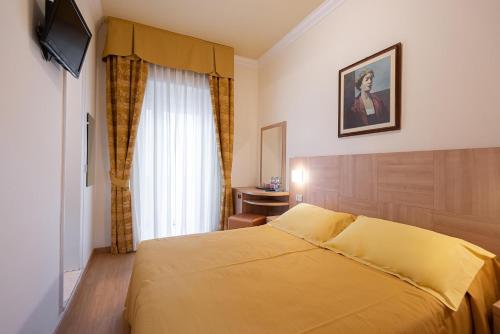 Hotel Corinna - image 14