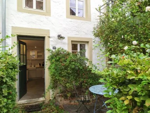 Living-in-History: Meister Carl Apartment in Dudeldorf, Deutschland