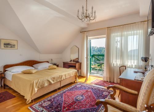 313877688 Hotel Triglav