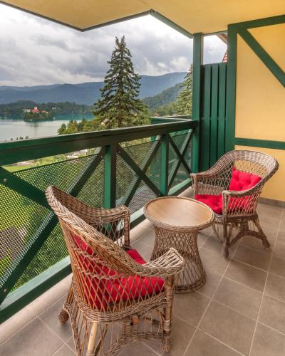 313877813 Hotel Triglav