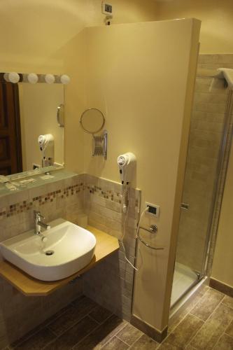 2 twin beds