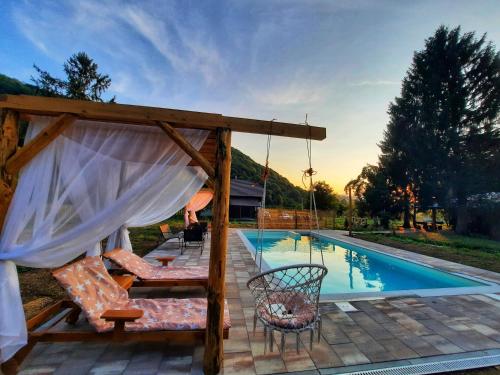Vacation House Studenac - Location saisonnière - Bihać
