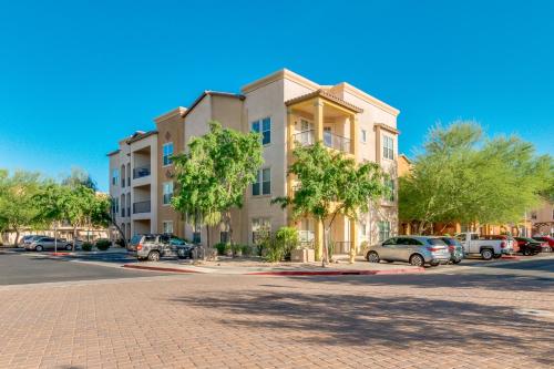 GROUND FLOOR condo STEPS AWAY from pool & spa!! condo in Sun City