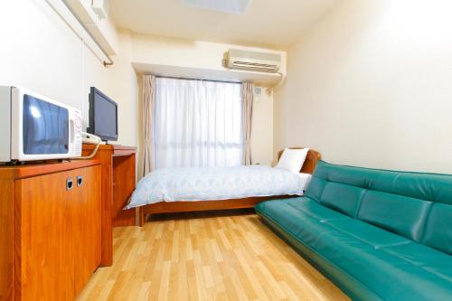Studio Twin Room - Smoking - House Keeping is Optional with Additional Cost