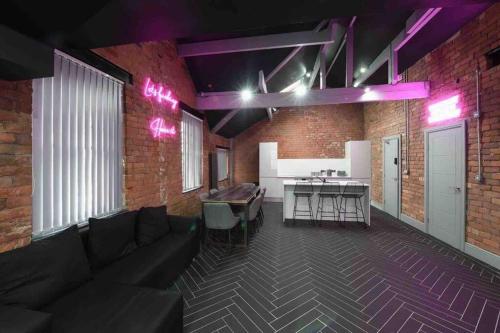 Casa Nomade Penthouse slps 20 people Mcr centre Room Type - Apartment