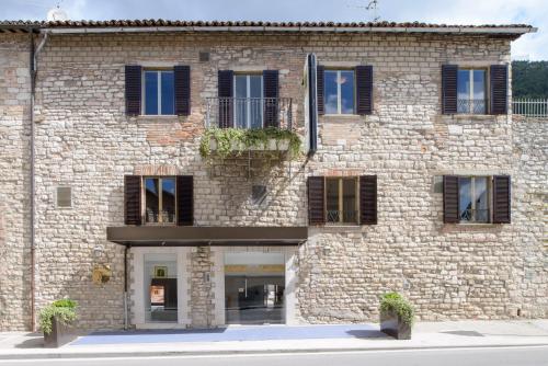 . Hotel San Francesco e il lupo