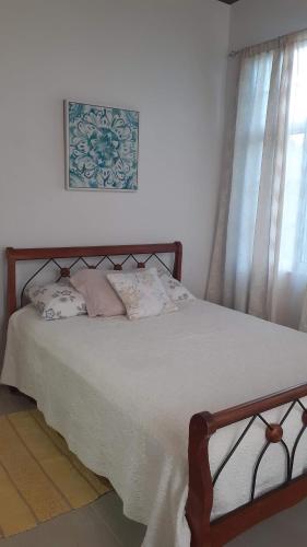 Sea Salt Apartment in St Georges Countryside