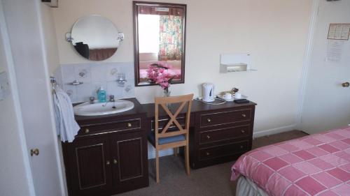 Thalatta Guest House 5