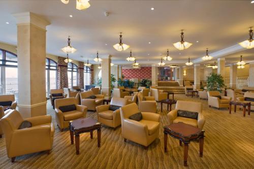 Bar/lounge, Sandringham Hotel - Seafront, Sandown, Isle of Wight - FREE Return Car Ferry for 3 nights or more in Sandown North