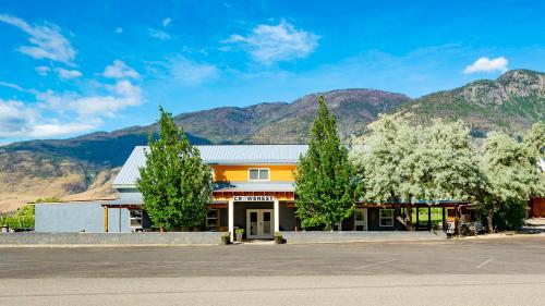 . Crowsnest Vineyards Guesthouse