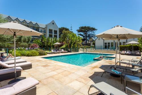 สระว่ายน้ำ, Portsea Village Resort in พอร์ทซี