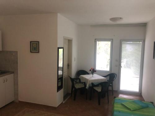 Superior Quadruple Room image 1