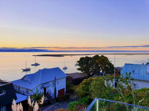 View, Kimberley Three - Nelson Waterfront Penthouse in Stepneyville