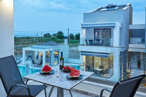 Kolam renang, GreyStone Suites in Chalkidiki