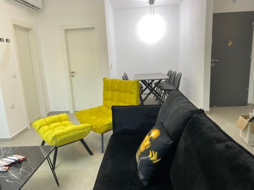 New! Luxus Holon for 11 people (5min from TLV) – khách sạn tại South Tel Alviv