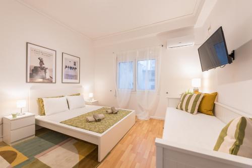 Apartment at Megaro Mousikis st semi basement 1bed 2 pers by MPS, Atény