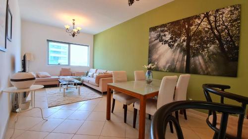 MARCO POLO - Fantastic 1BR Apt with Marina View close to metro