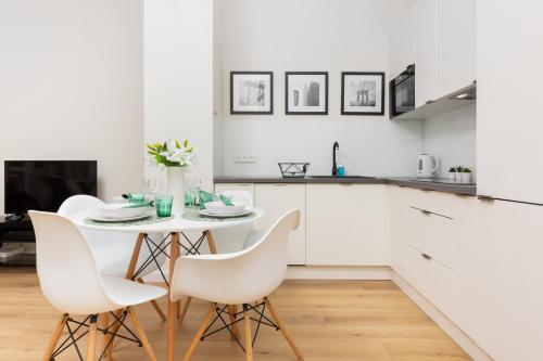 Apartments Warsaw Gagarina by Noclegi Renters, Warsaw (photo 9)