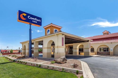 Comfort Inn City of Natural Lakes