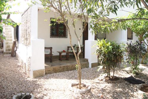 Išorė, Luciano & Grace Apartments in Watamu