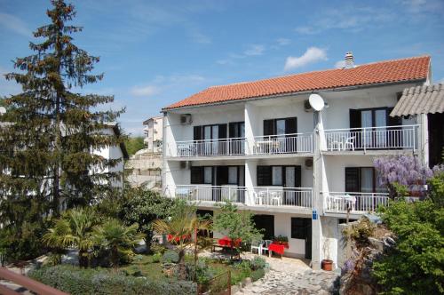  Apartments Ana in Malinska
