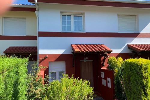 Chalet en el Alto de La Hayuela-Udías - Roiz
