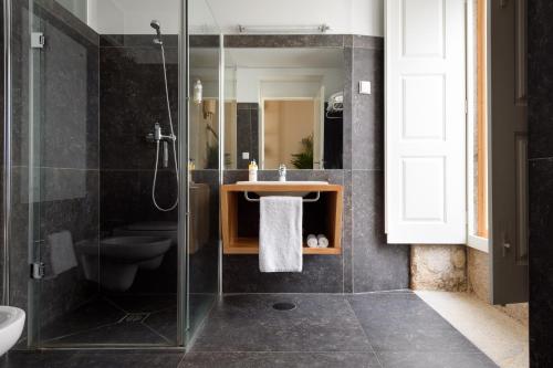 Condes de Azevedo Palace Apartments - image 7