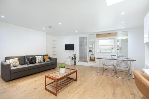 Skyvillion - One Bedroom Apartment by London King's Cross - The Angel