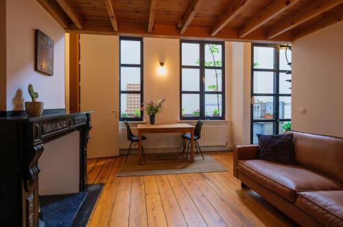 Duplex in historical centre with private courtyard, Amberes (foto 5)
