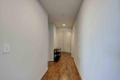 Private Great 2bedroom, 2bath Condo with great view!!