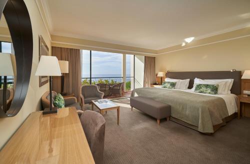 2 twin beds