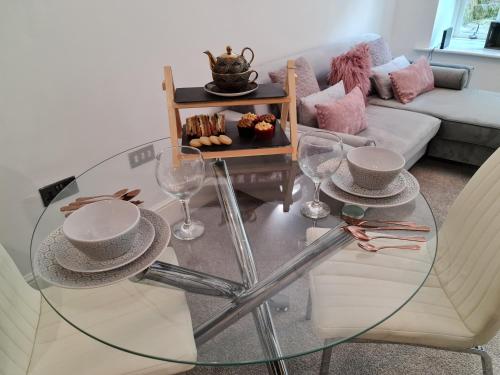 2 Bed Woodland Retreat - Garden & Free Parking in Steeton