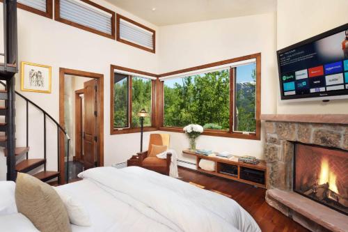 Top of Lemond Home - image 3