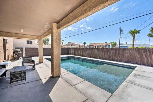 Southwest Escape with Grill 3 Miles to Lake Havasu! - main image