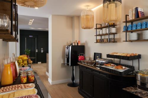 Hotel Apolonia Paris Montmartre; Sure Hotel Collection by Best Western - image 5