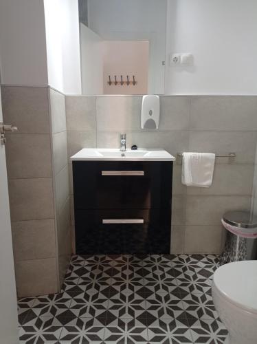Planeta Cadiz Hostel Room Type - Bed in 4-Bed Mixed Dormitory Room