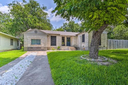 Temple Bungalow with Patio - 1 Mi to Hospital - main image