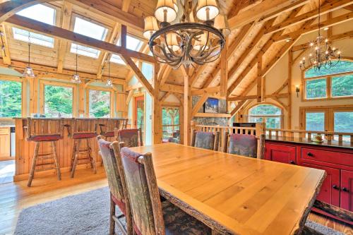 Contemporary Home with Deck Walk to Mount Snow - image 4