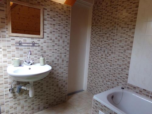 Hold-on apartman in อูยบารอส