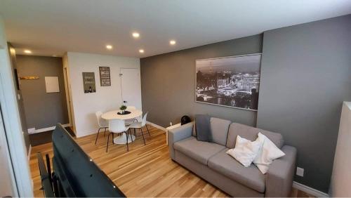 Le Chaleureux in บัวเพร (QC)