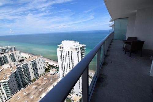 HYDE Resort 3004 - image 2