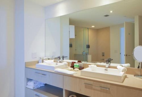 Amazing Oceanfront 3Bed 3 Bath on the Beach - Hyde 1101 - image 13